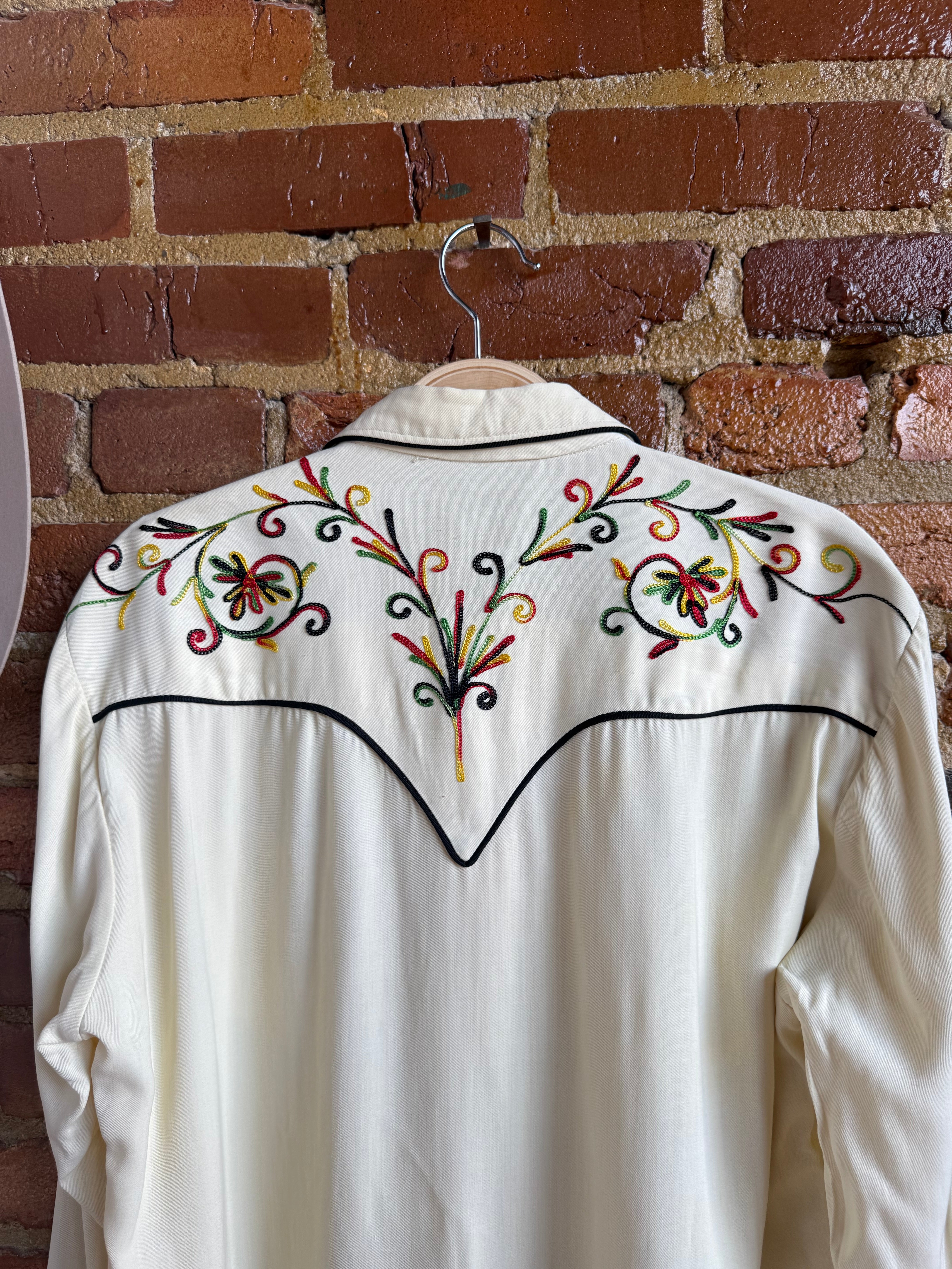 Archive 1950’s Cream with Swirl Embroidery Vintage Shirt