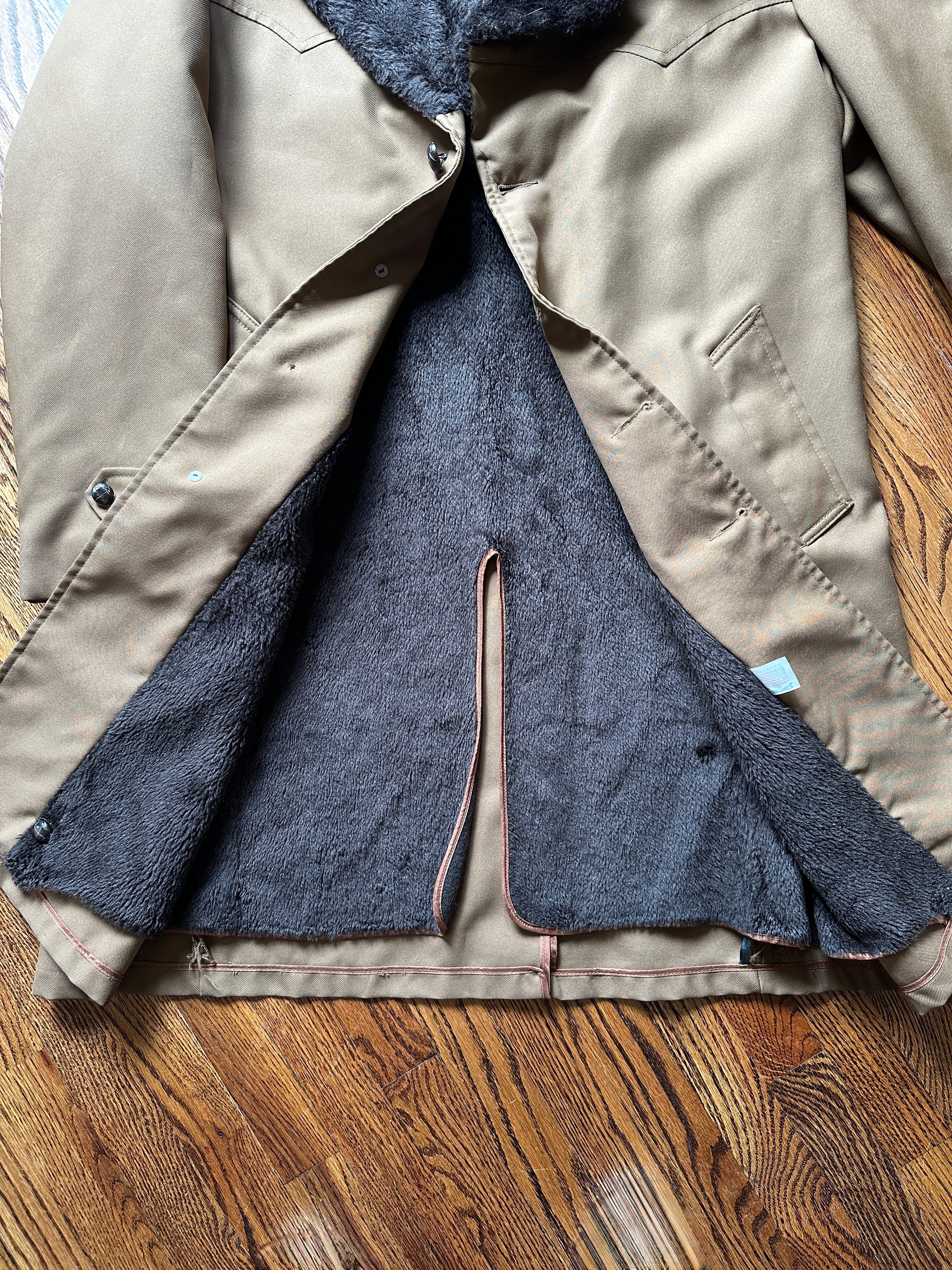 1960/70’S MENS LONG SHEARLING COLLAR OVER COAT - LARGE