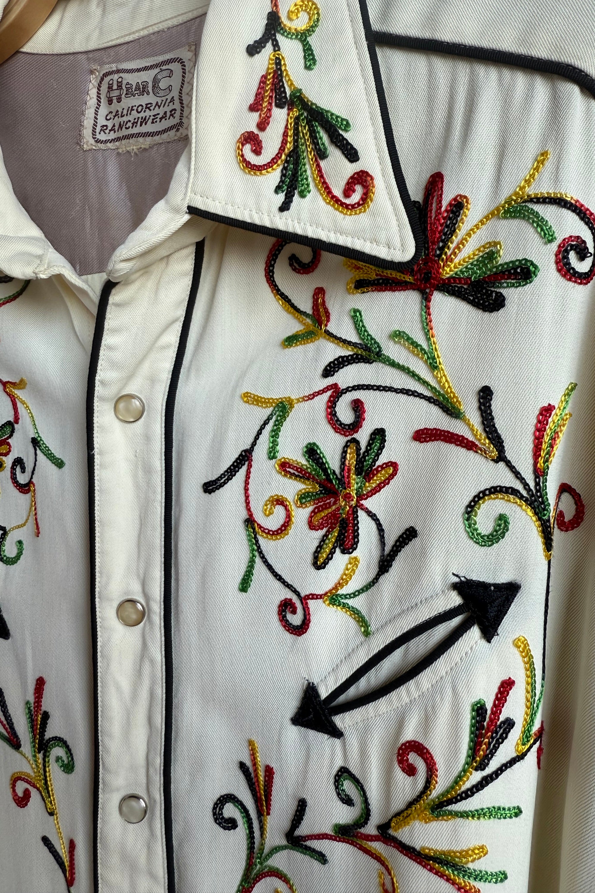 Archive 1950’s Cream with Swirl Embroidery Vintage Shirt