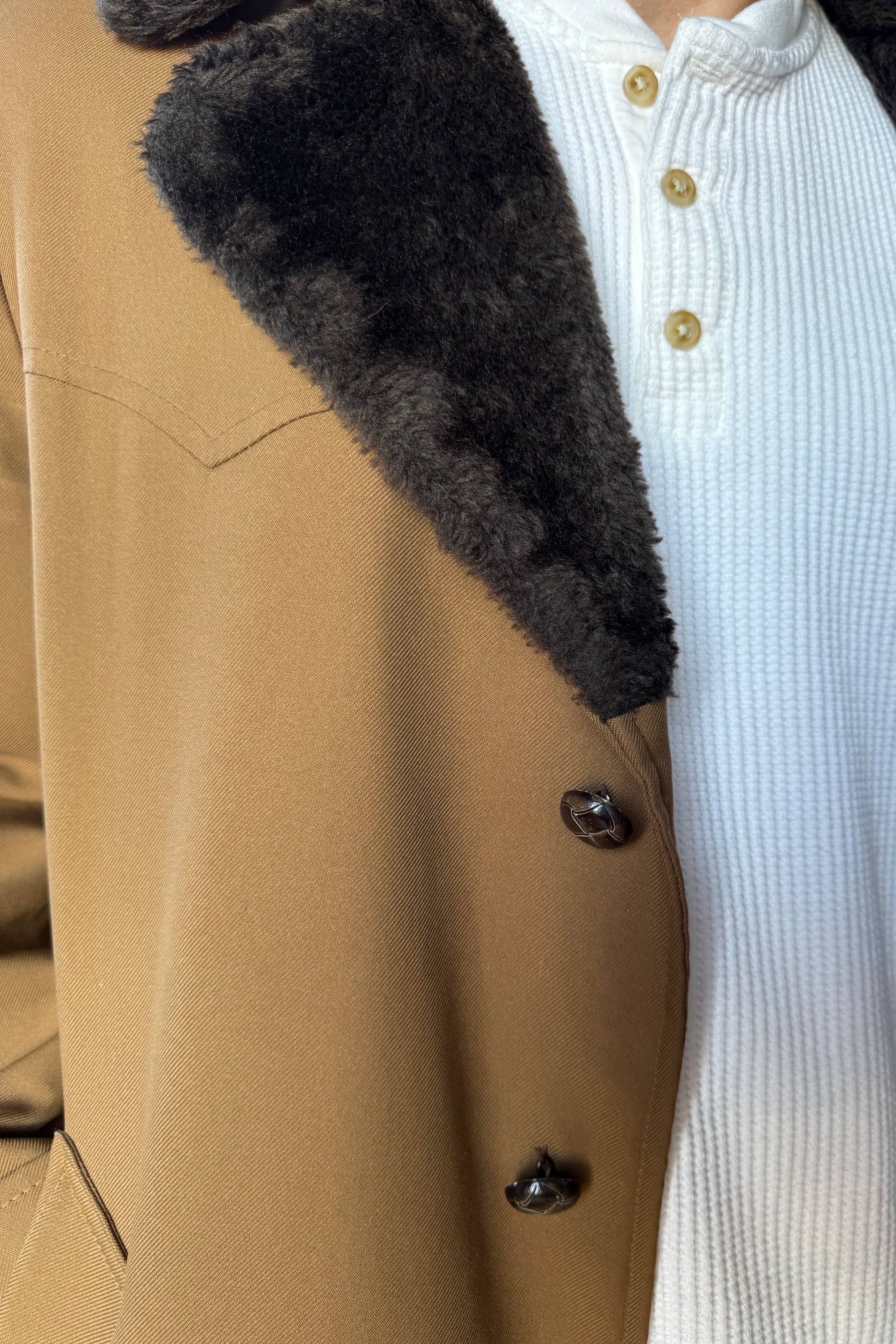 1960/70’S MENS LONG SHEARLING COLLAR OVER COAT - LARGE